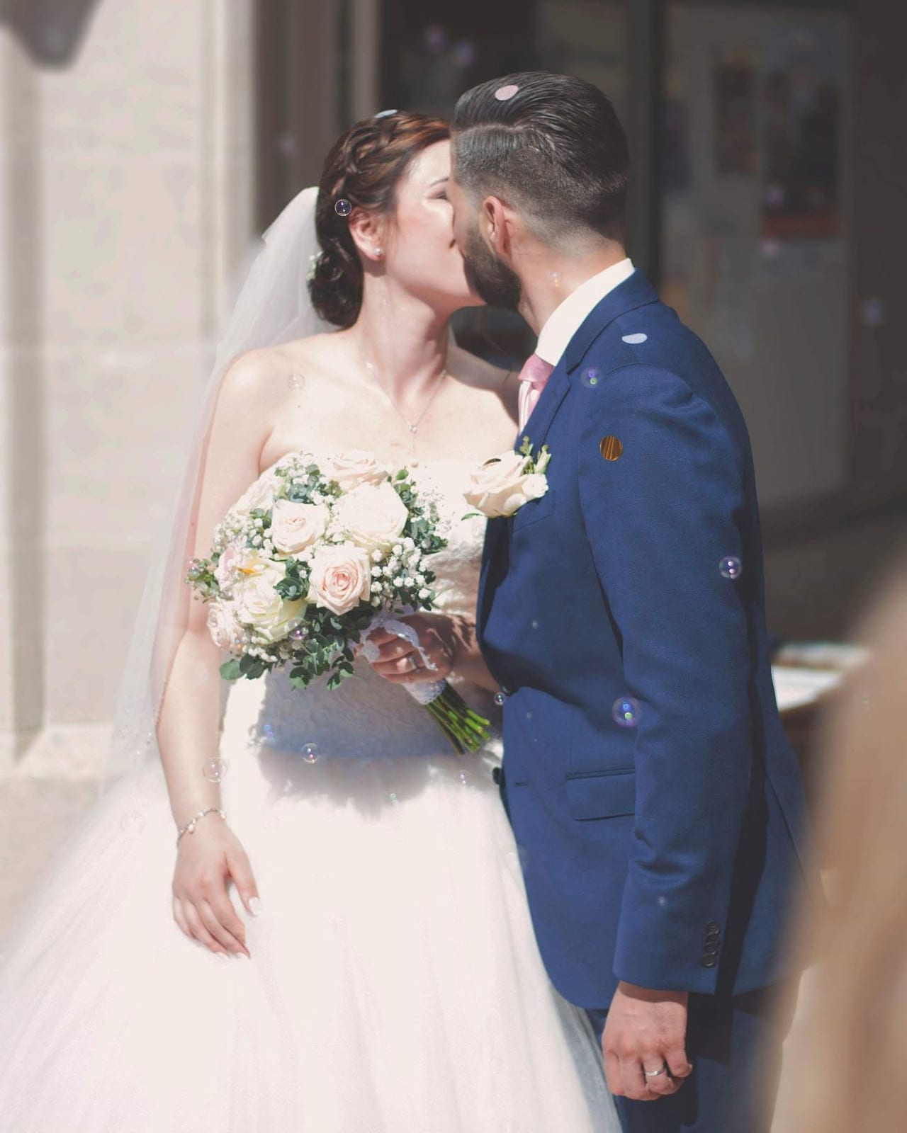 Couple de mariés photographié en extérieur en Moselle par VDL Photographe